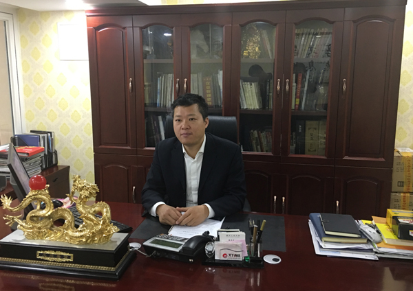 蒙太奇董事長趙廣全攜全體員工給大家拜年啦！